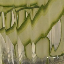 Kannullinen vettä turvotuksen poistamiseen