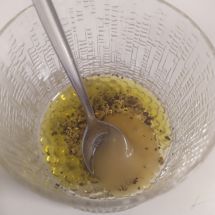 Itsemaustettuja oliiviöljyjä