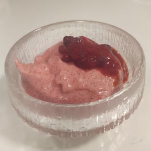 Puolukka-mannaryynipuuro