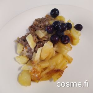 Rödbeta och stekmalet kött av nöt